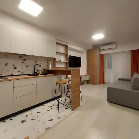 Apartment On The Wave *